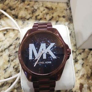 Michael Kors smartwatch in plum